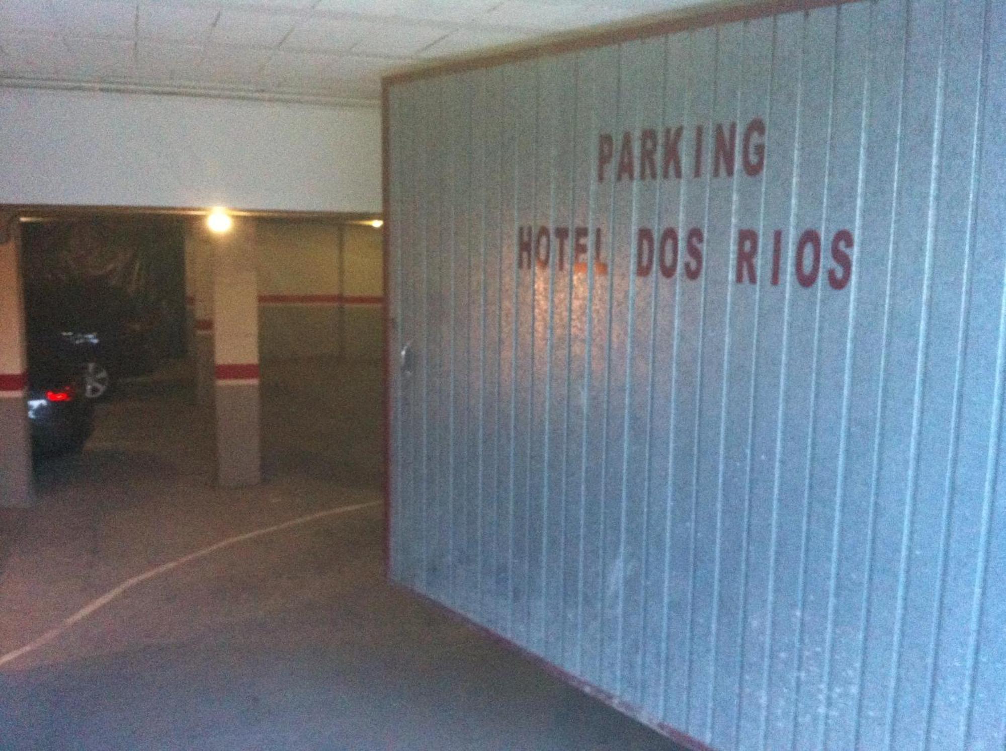 Hotel Dos Rios Central Aínsa Buitenkant foto